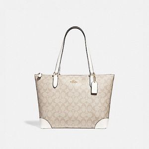 COACH Tote